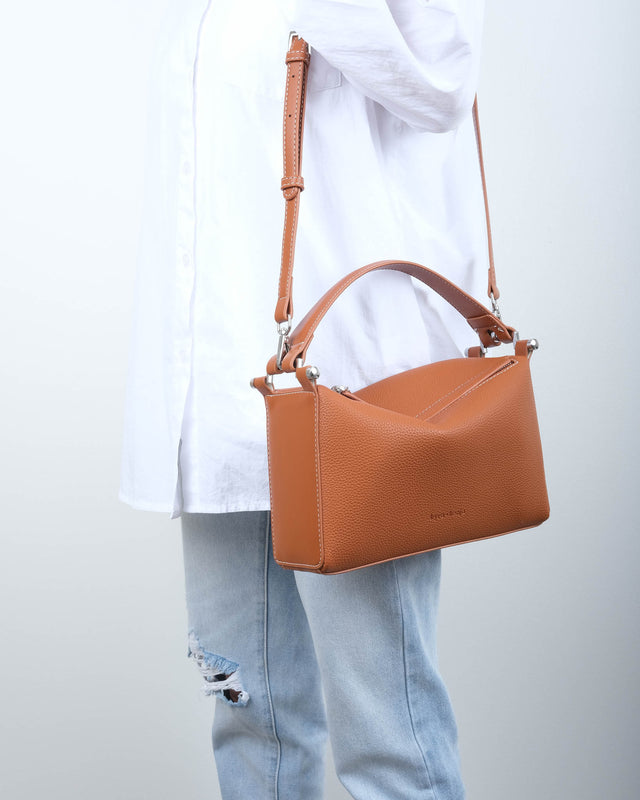 Evelyn Crossbody Tan